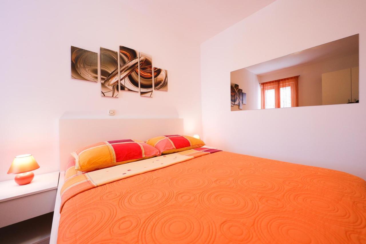 Villa Pino With Pool, Sauna & Jacuzzi Petrcane Luaran gambar