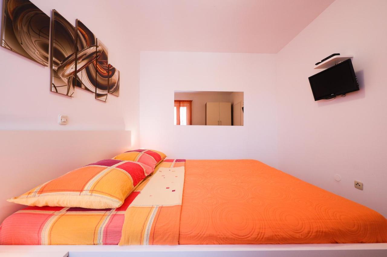 Villa Pino With Pool, Sauna & Jacuzzi Petrcane Luaran gambar