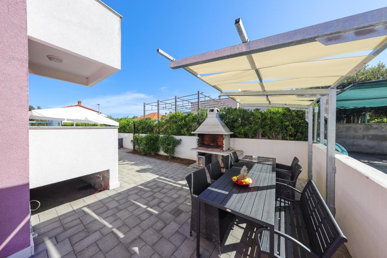 Villa Pino With Pool, Sauna & Jacuzzi Petrcane Luaran gambar