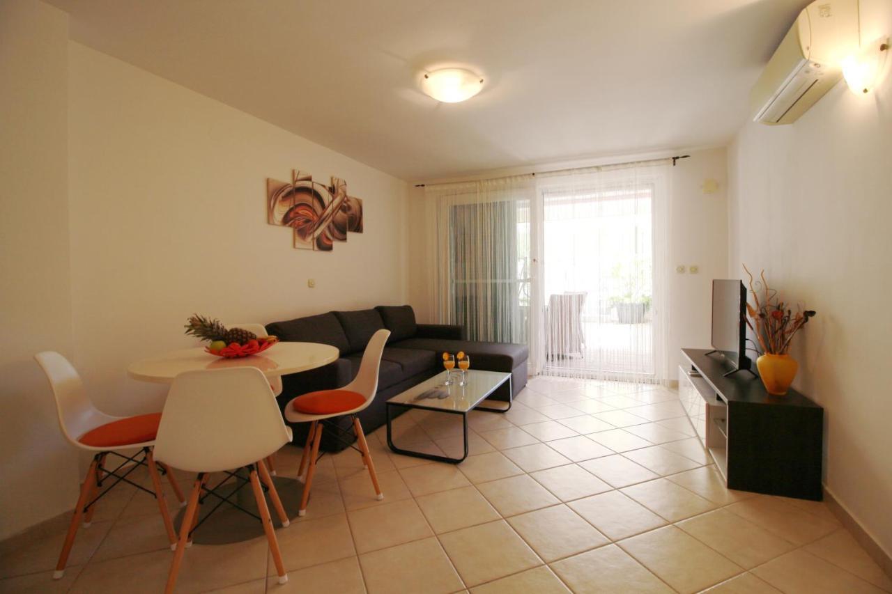 Villa Pino With Pool, Sauna & Jacuzzi Petrcane Luaran gambar