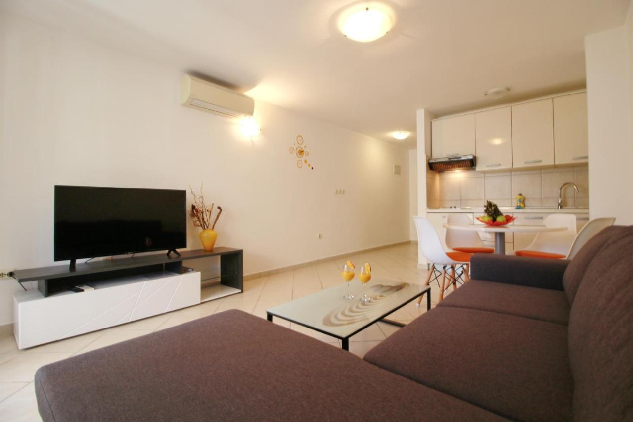 Villa Pino With Pool, Sauna & Jacuzzi Petrcane Luaran gambar