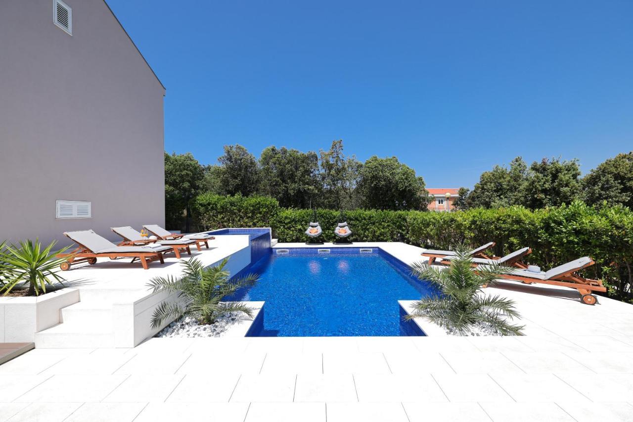 Villa Pino With Pool, Sauna & Jacuzzi Petrcane Luaran gambar
