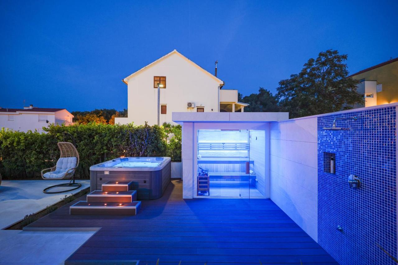 Villa Pino With Pool, Sauna & Jacuzzi Petrcane Luaran gambar