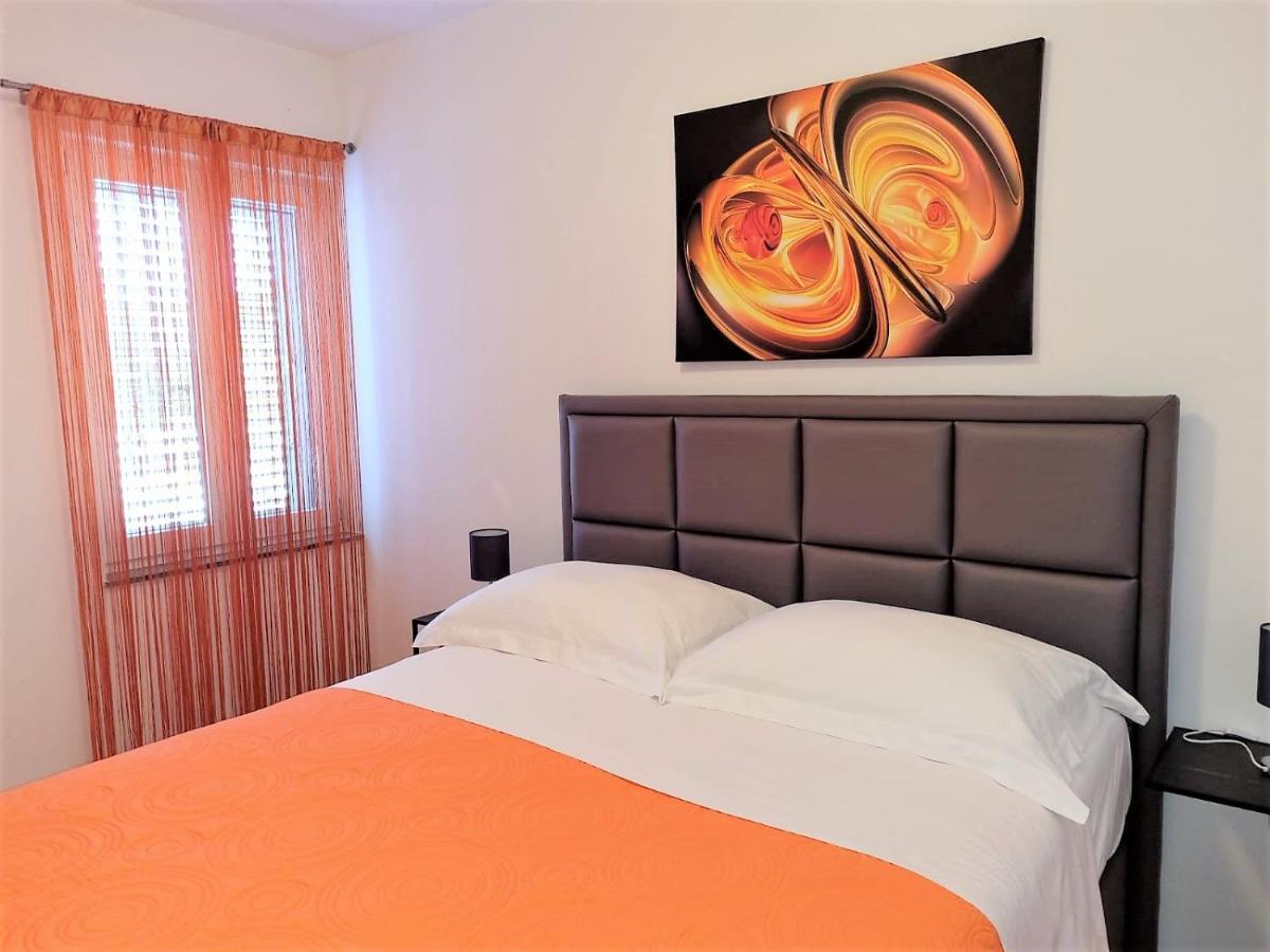 Villa Pino With Pool, Sauna & Jacuzzi Petrcane Luaran gambar