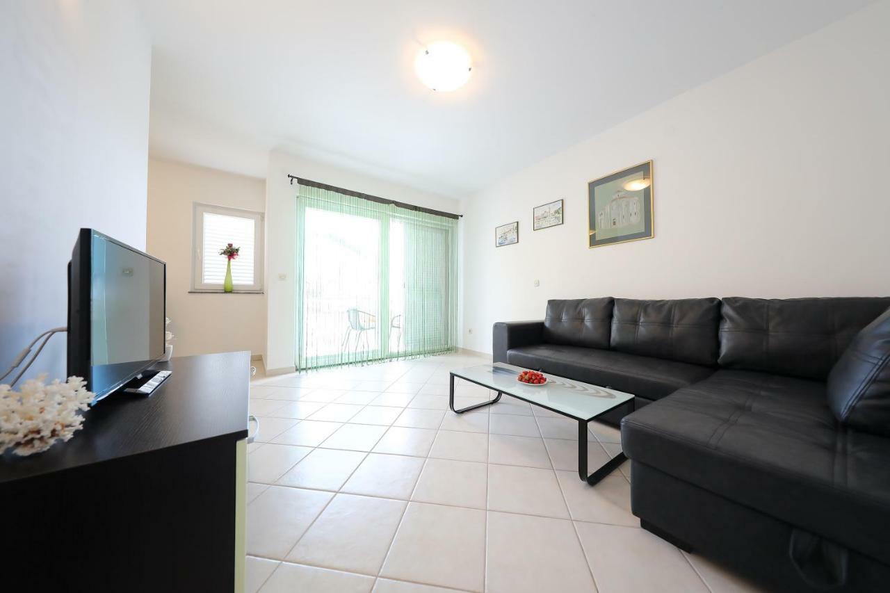 Villa Pino With Pool, Sauna & Jacuzzi Petrcane Luaran gambar